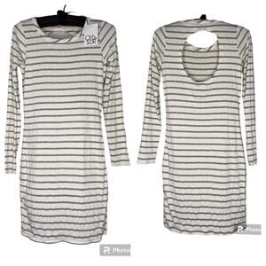 Chaser Open Back Long Sleeve t-shirt Dress